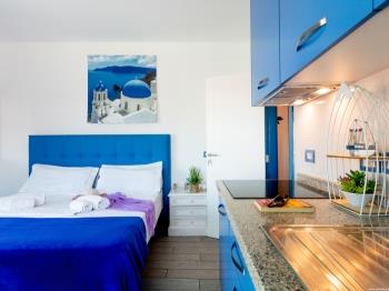 B4 Riva Eco Guest House with kitchenette balcony